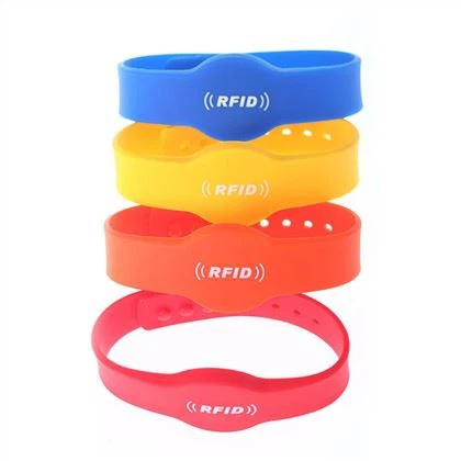 RFID tagu rokassprādze